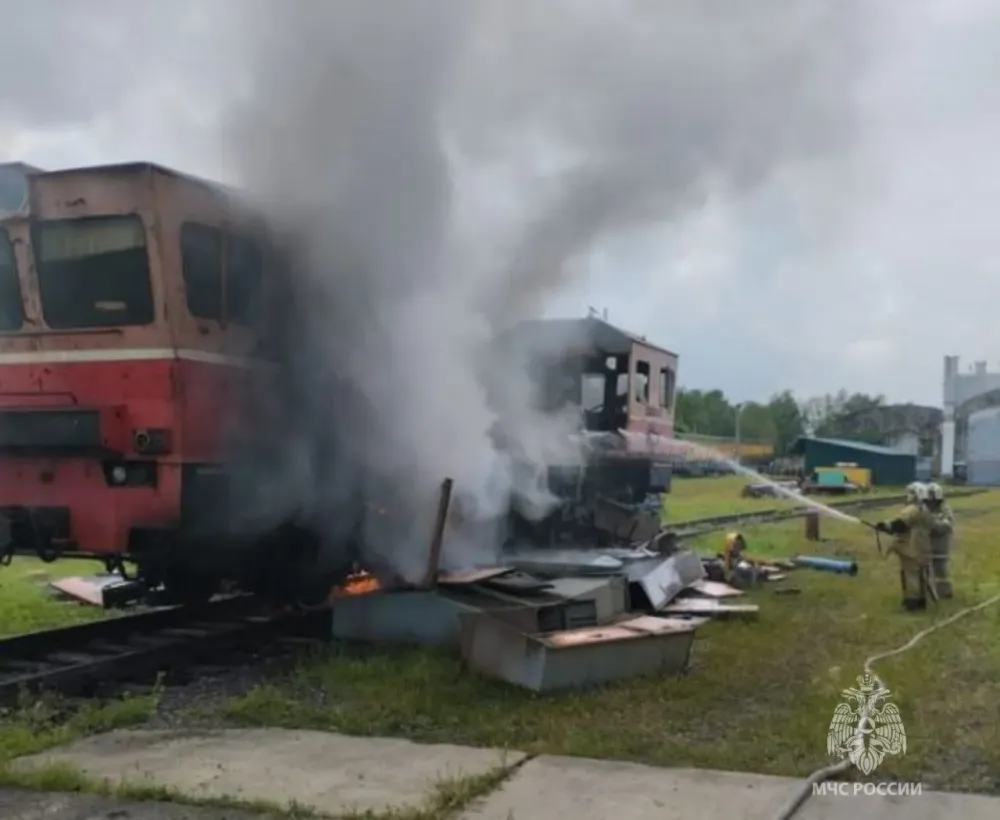 Спецпоезд вспыхнул во время демонтажа корпуса в ЕАО