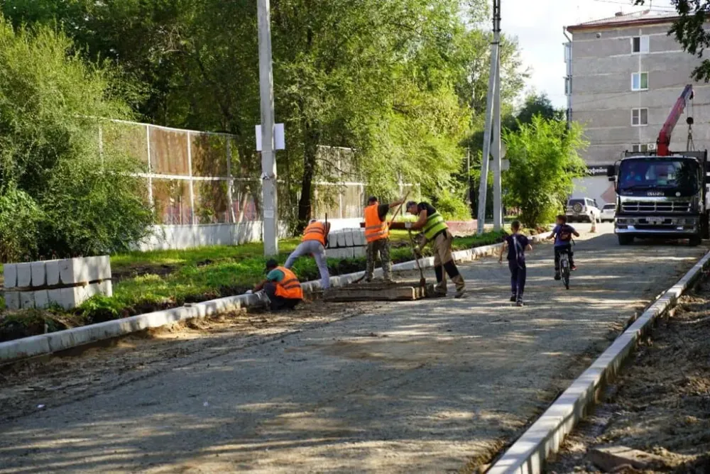 Заасфальтируют проблемный заезд во дворы около биробиджанского детсада