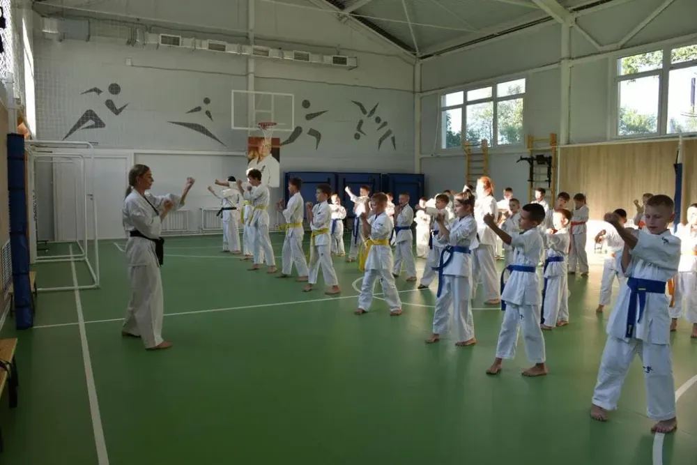 Открылся новый модульный спортзал в биробиджанской школе