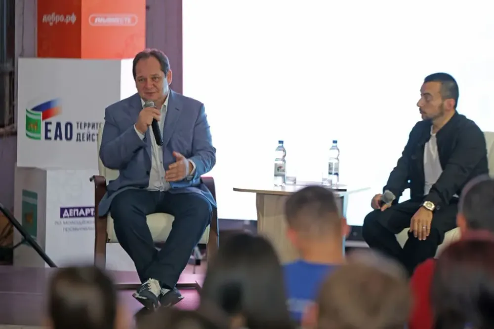 Ростислав Гольдштейн: Карьеру нужно делать на Дальнем Востоке