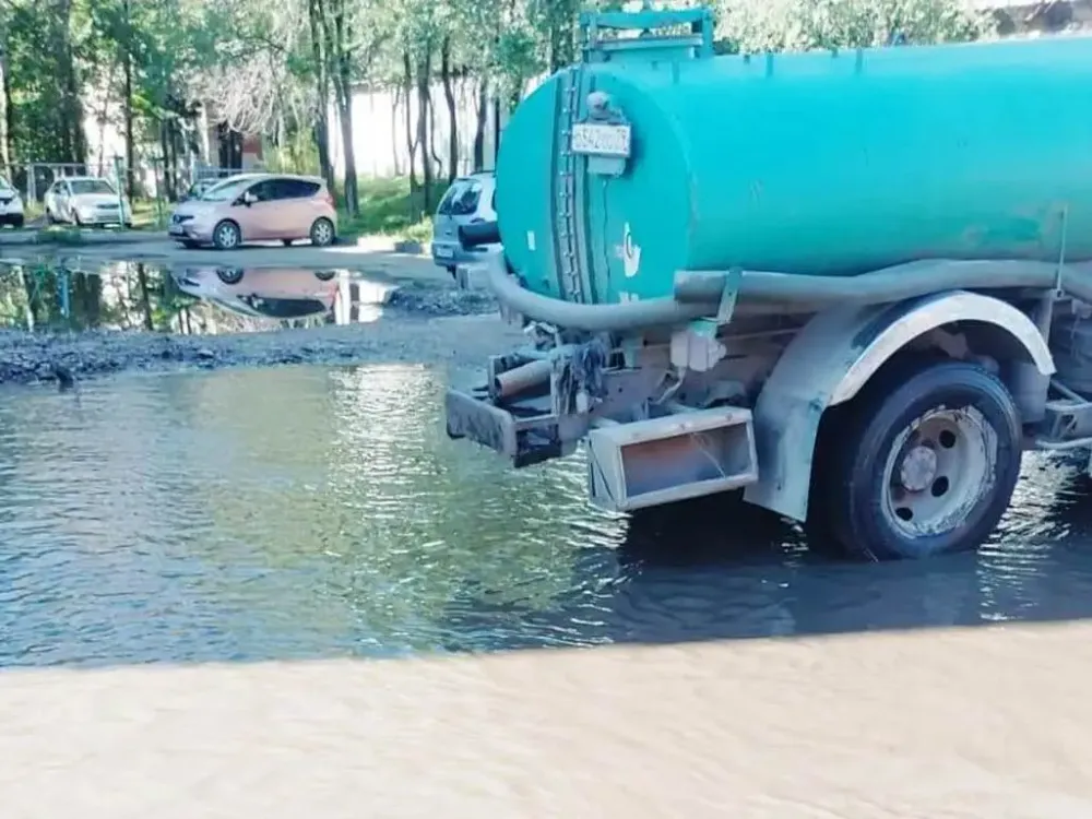 Вечно затопленные ливнёвки очистят в Биробиджане