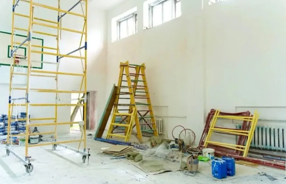 За просрочку ремонта 5 школ оштрафовали подрядчика в Биробиджане