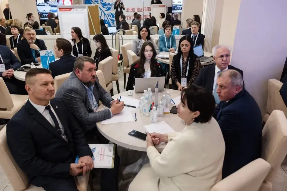 Региональный этап форума «Малая родина — сила России» (12+) стартовал в стране