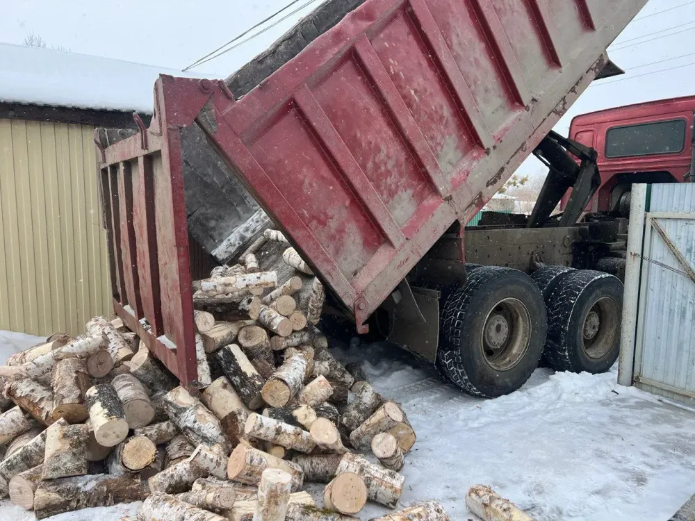 Бесплатными дровами и углем продолжают обеспечивать семьи участников спецоперации в ЕАО