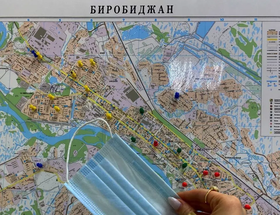 На карантин закрывают классы и целые школы в Биробиджане