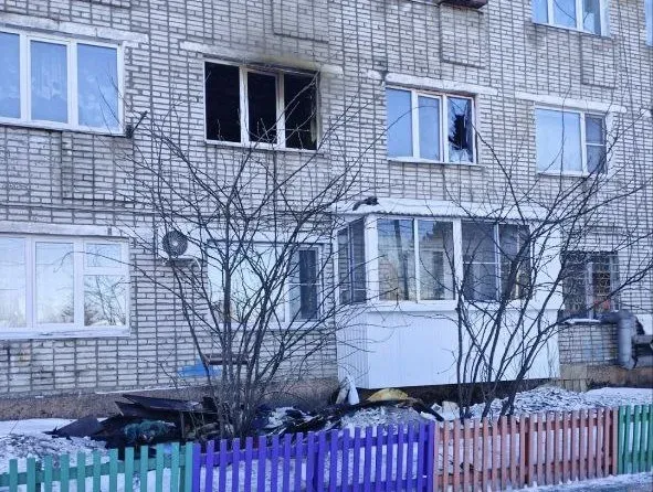 Эвакуировали жильцов многоэтажки из-за ночного пожара в Биробиджане