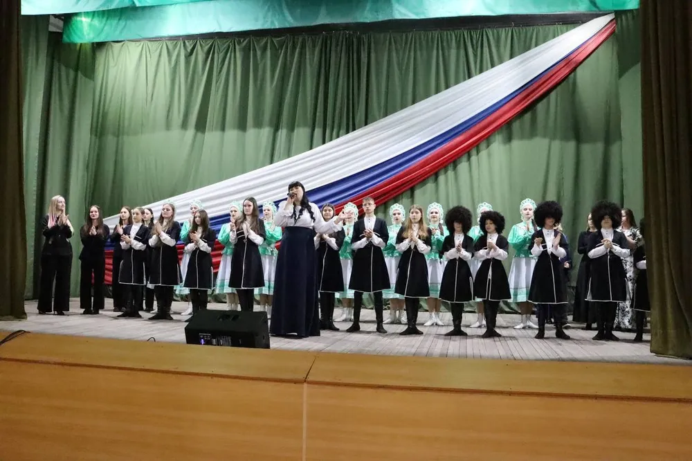 Праздничные концерты для поднятия духа защитников Отечества проходят в ЕАО