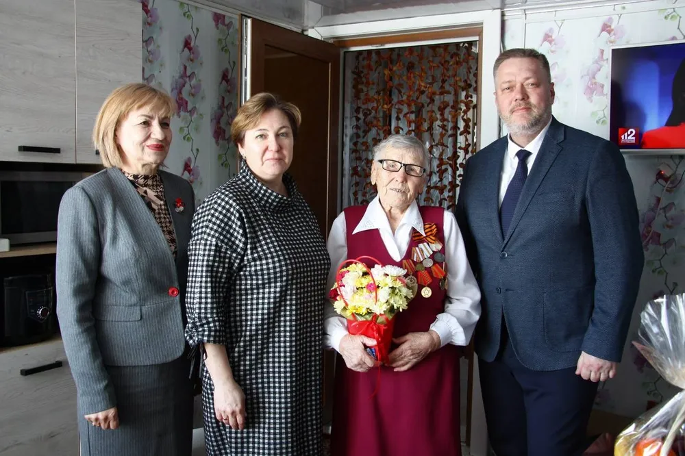 Юбилейные медали Победы продолжают вручать труженикам тыла в ЕАО