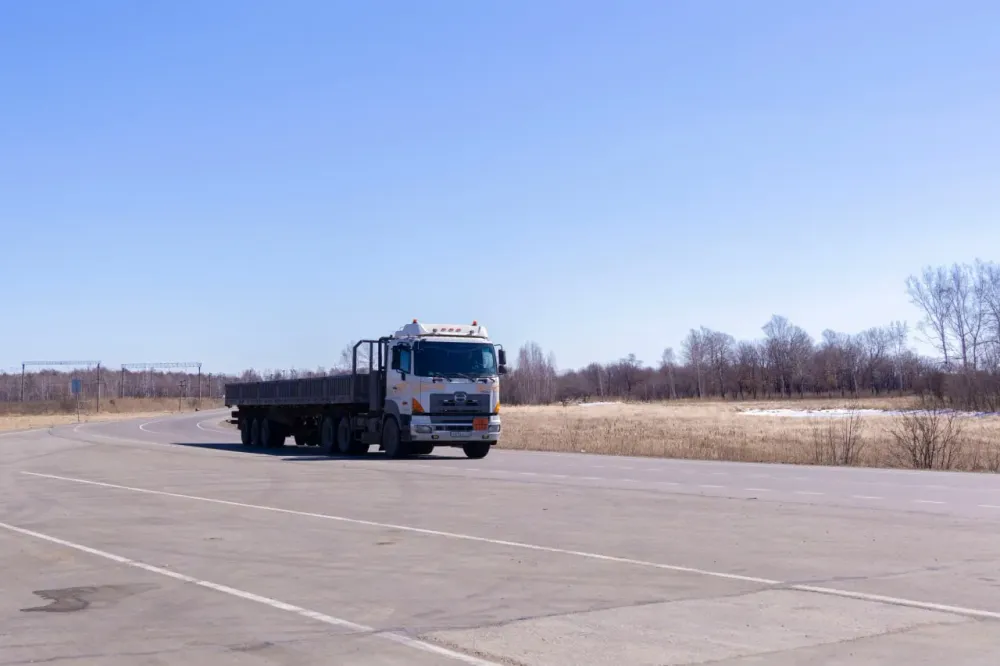 Ограничат движение большегрузов по дорогам ЕАО