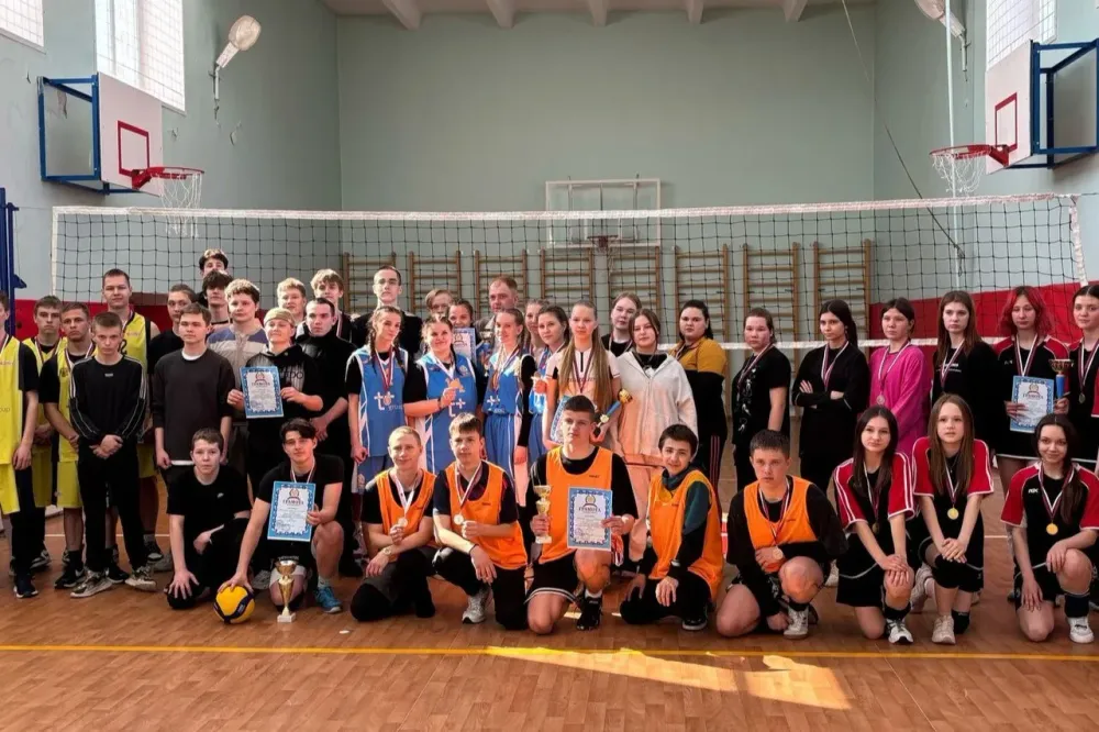 Команда школы с. Птичник забрала кубок соревнований по волейболу Биробиджанского района