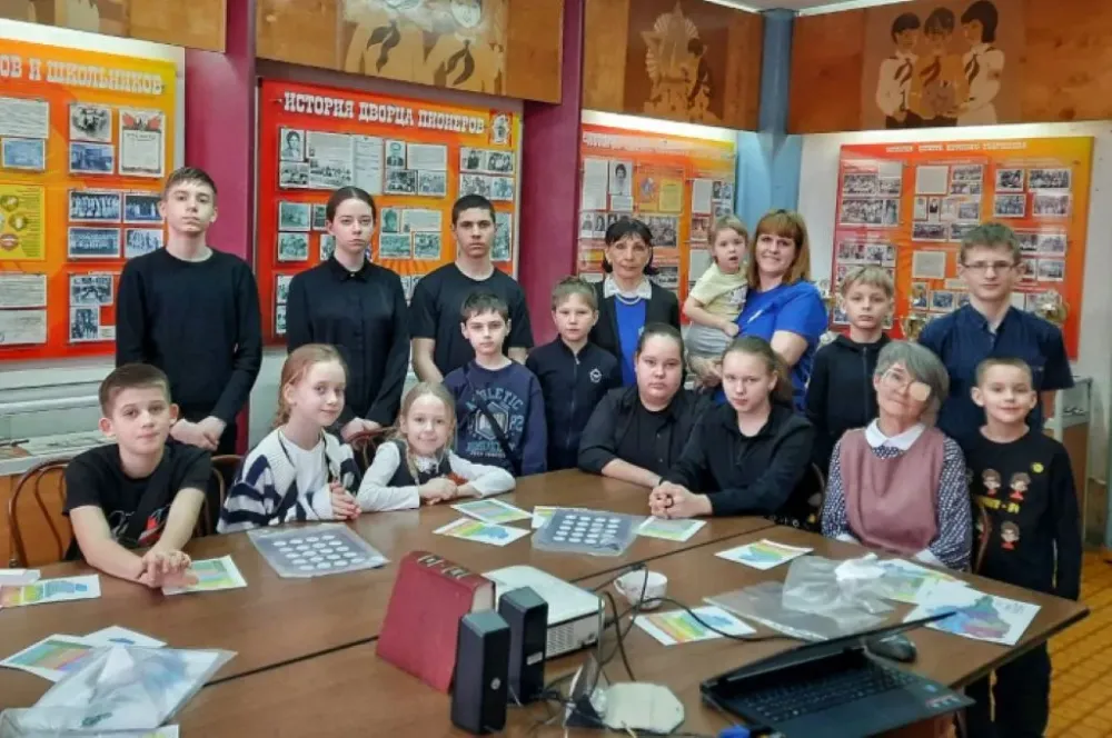 Коллекцию природных минералов из ЕАО выставили в биробиджанском ЦДТ