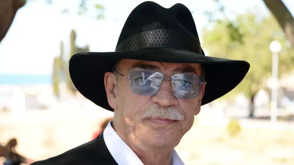 Михаил Боярский попал в больницу после падения с высоты