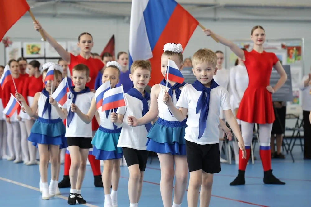 Детский конкурс, военный оркестр и лучшие эксперты: патриотический форум проходит в ЕАО