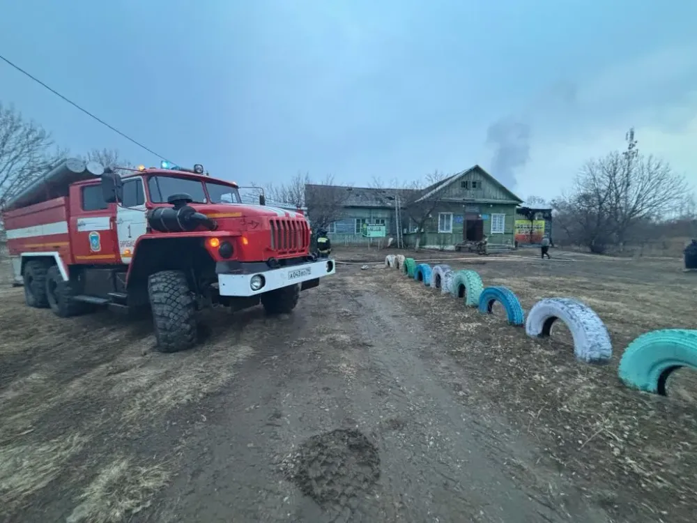 Дом культуры загорелся в Биробиджанском районе