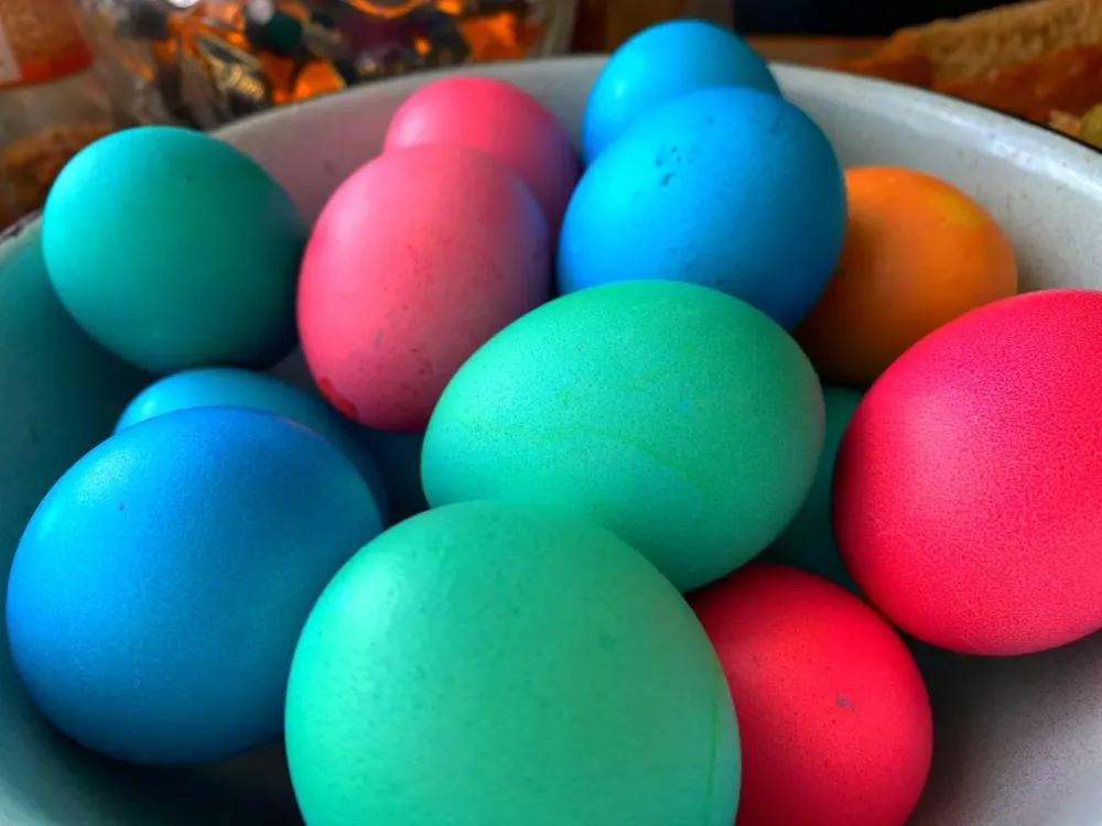 Три цвета, в которые нельзя красить яйца на Пасху