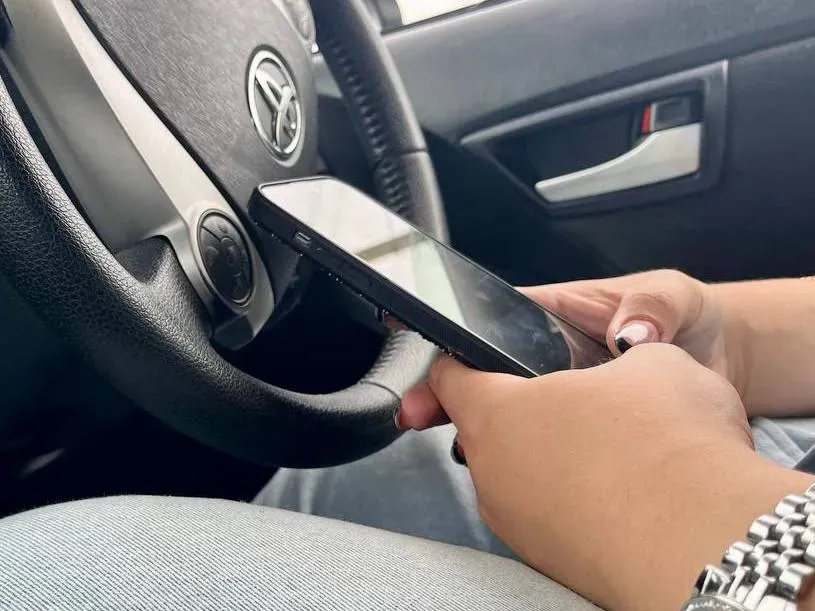 Смартфон как спасатель: как невидимая кнопка SOS может помочь в беде