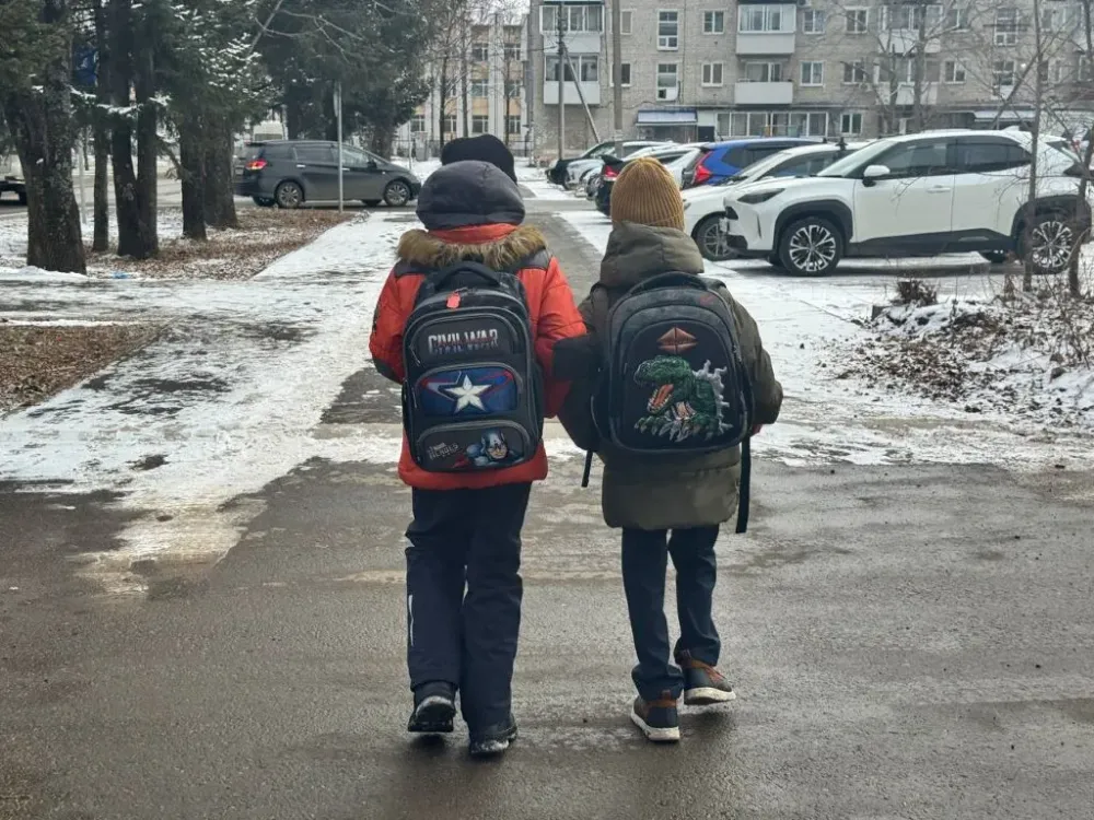 Двух подростков вытащили с тонкого льда в Биробиджане