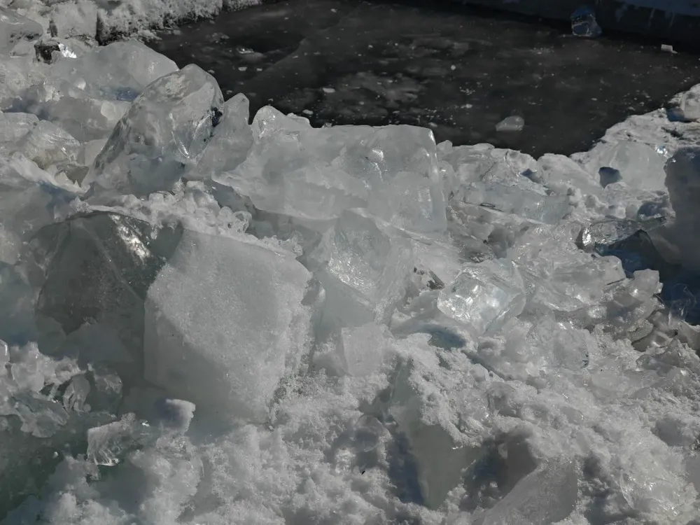 Все ледовые переправы закрыли в Хабаровском крае