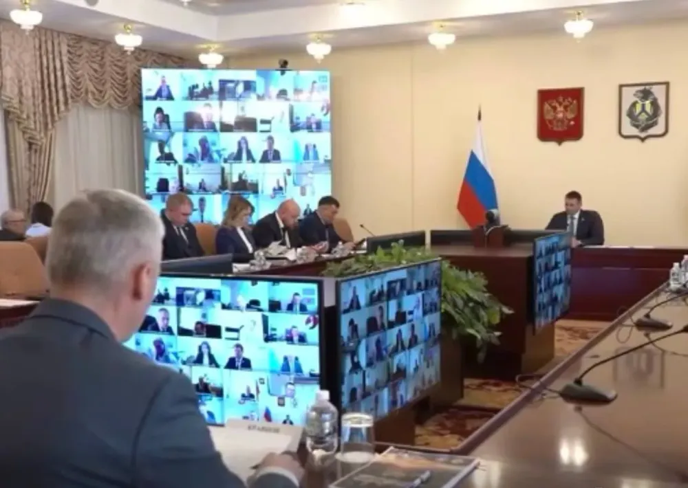 «Времени на раскачку нет»: Демешин снова отчитал неосторожных чиновников