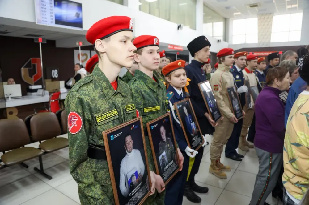 В ЕАО открыта выставка «Отец Героя»