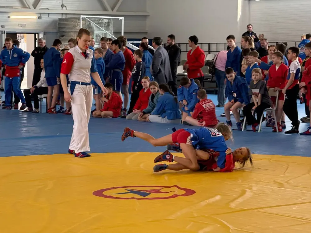 Турнир по самбо объединил свыше 150 спортсменов в ЕАО