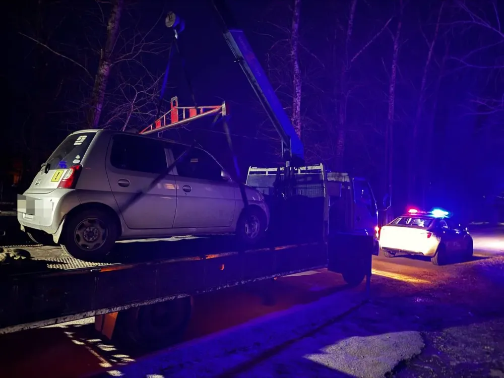 Пока мама выпивала, сын угнал семейное авто и попался полиции в Хабаровском крае