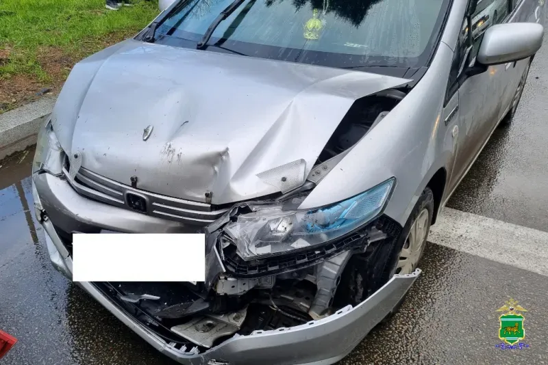 Два автомобиля столкнулись в центре Биробиджана