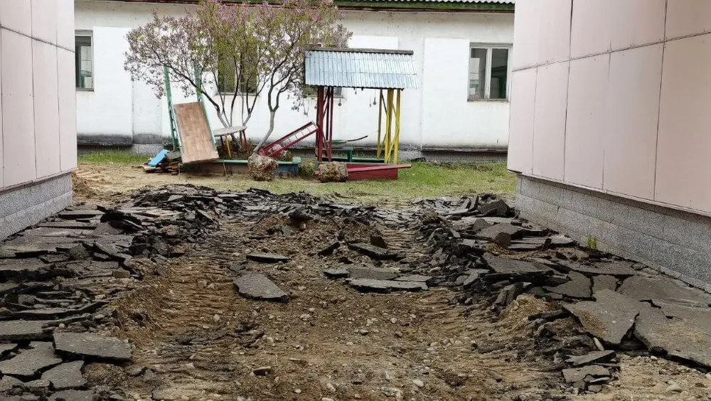 Территории шести детских садов обновят в этом году в Биробиджане