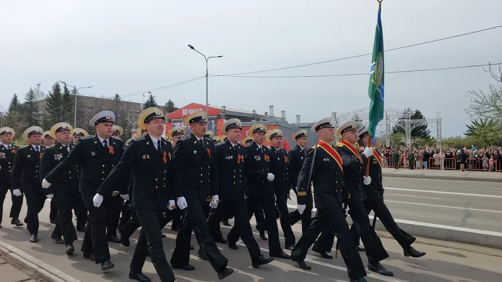 Парад Победы прошёл в Биробиджане: ФОТОРЕПОРТАЖ
