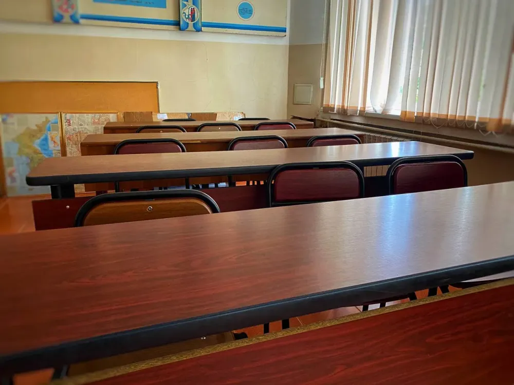 Рособрнадзор запретил проведение ЕГЭ в аудиториях с круглыми столами