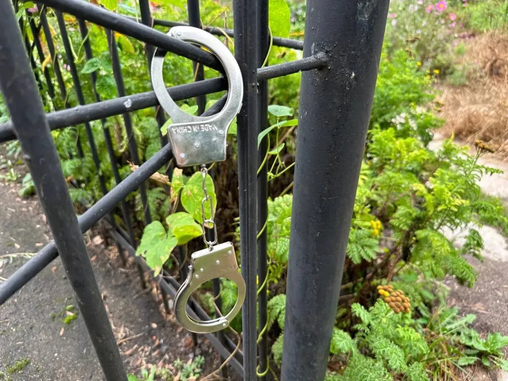 Под суд пойдет начальник колонии за тесные связи с заключенными в Хабаровском крае