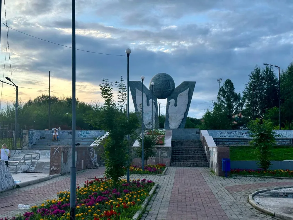 Современная детская площадка, туалеты и арт-объекты появятся на набережной Биробиджана