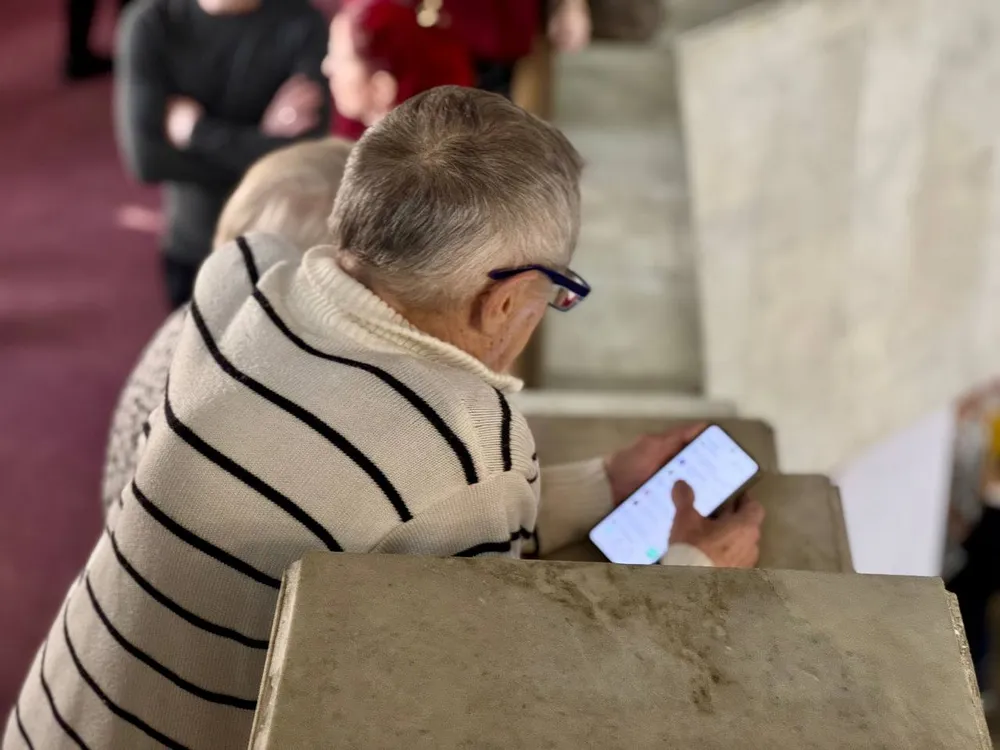 Продление SIM-карты обернулось потерей около 300 тысяч рублей для жительницы ЕАО