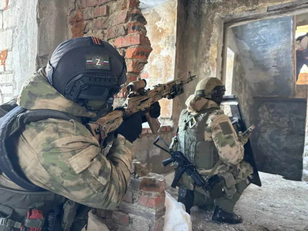 Сразу двух мужчин из федерального розыска задержали в ЕАО