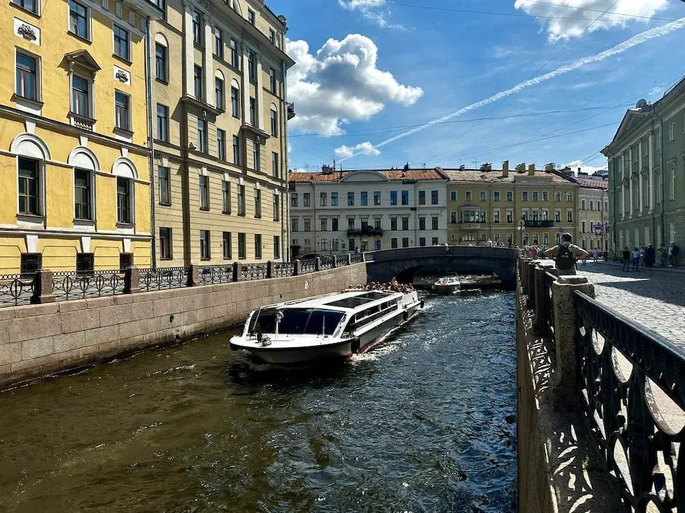 Гороскоп на 22 мая: у Близнецов всплывет кто-то из прошлого, а Козерогов ждут интриги