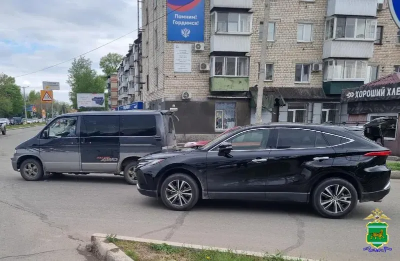 «Притерлись» два автомобиля в центре Биробиджана