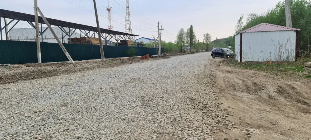 В Биробиджане готовят дорогу по ул. Индустриальной к асфальтированию