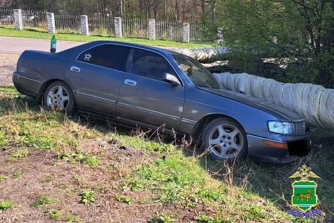 Бесправный водитель улетел в теплотрассу в Облученском районе ЕАО