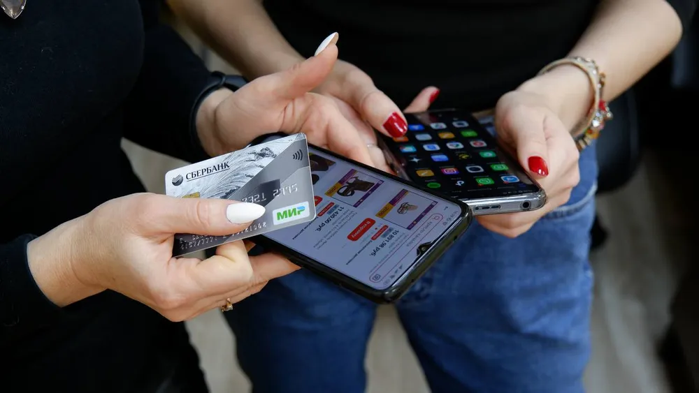 Жертвой мошеннической схемы почти на 100 тысяч рублей стала биробиджанка