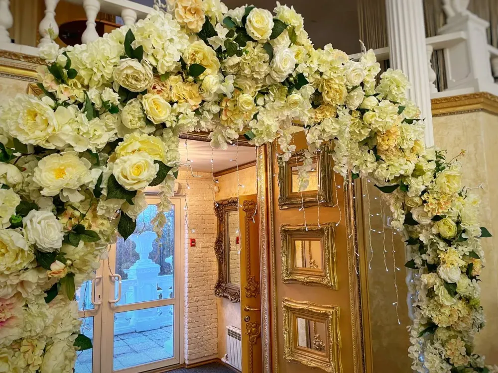 Гороскоп на 24 июня: Овны — большая драгоценность, Рыбам нужно быть внимательнее