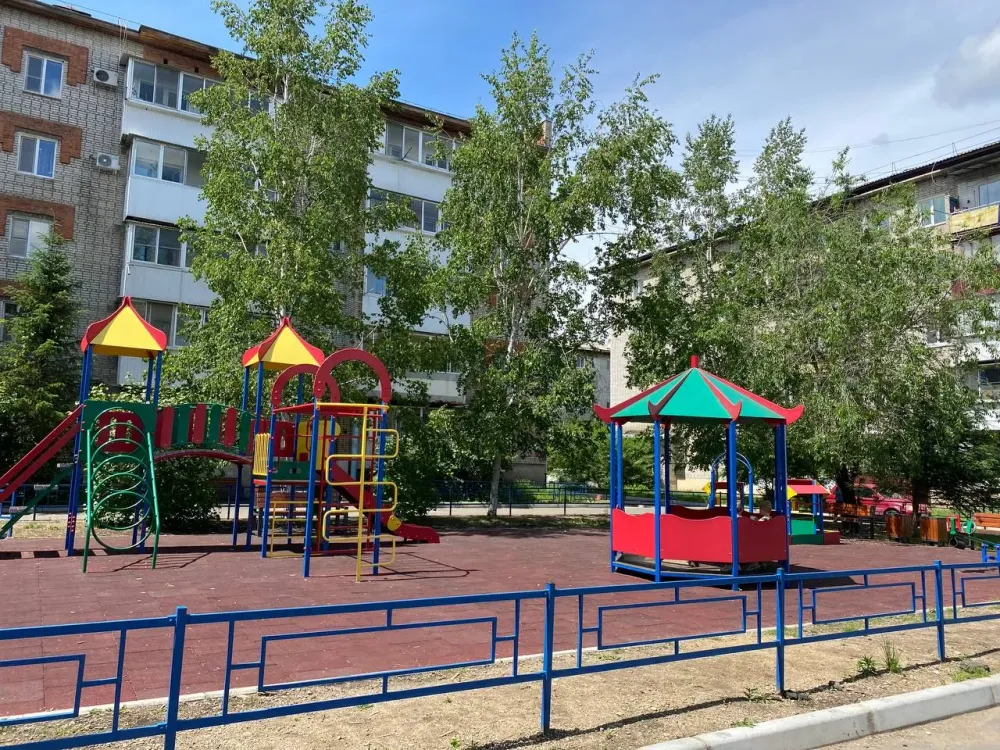 120 тысяч компенсации: прогулка детей на детской площадке обернулась трагедией в ЕАО