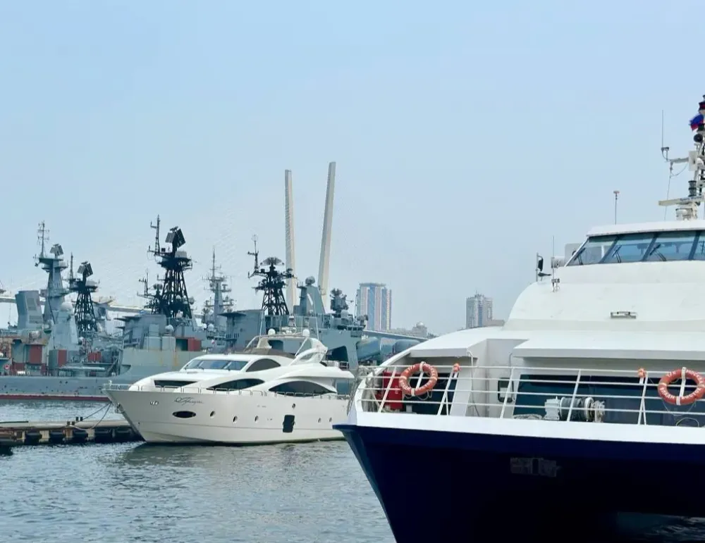 Гороскоп на 6 июня: Раки будут особенно чувствительны, Стрельцов потянет на приключения