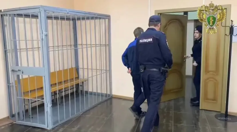 Суд отправил в СИЗО мужчину, обвиняемого в убийстве таксиста в Хабаровском районе