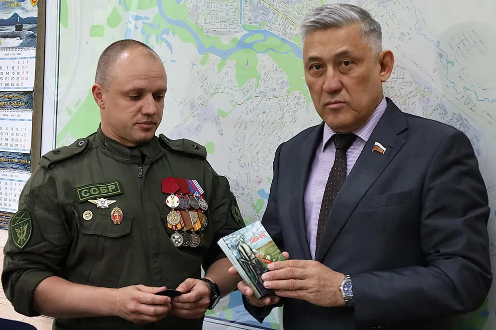 Поддержка ветеранов СВО в приоритете: Сенатор от ЕАО встретился с участниками спецоперации