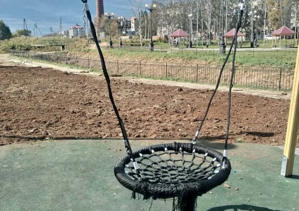 350 тысяч рублей выплатит  учреждение Хабаровского края подростку, упавшему с качели