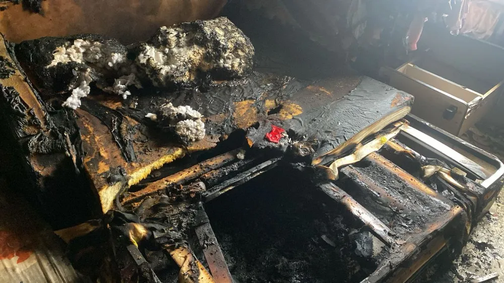 5-летняя девочка погибла в пожаре в Хабаровске: Мать закрывала ребенка дома и уходила на весь день