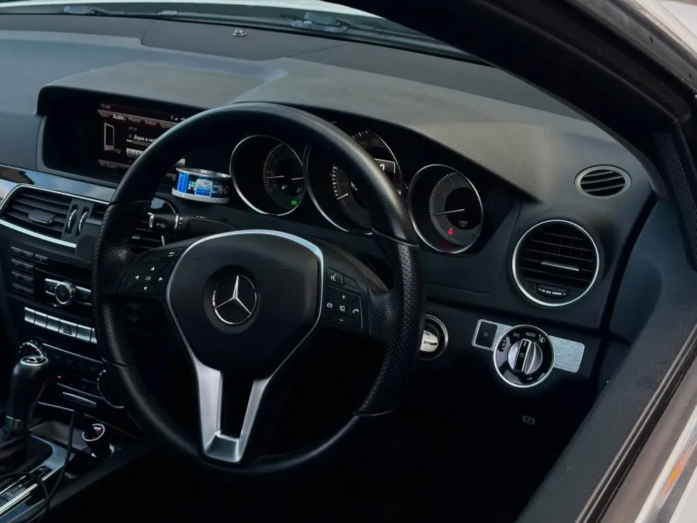 Хабаровчанин выплатил алименты, чтобы сохранить Mercedes от ареста