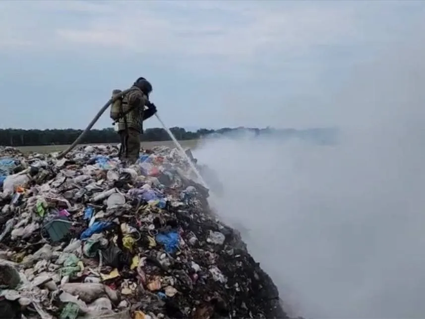 Городской мусорный полигон снова загорелся в Биробиджане