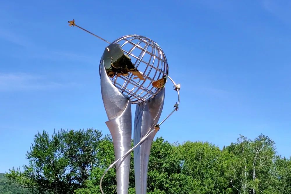 Парк железнодорожников в Облучье преображается благодаря нацпроекту «Инфраструктура для жизни»