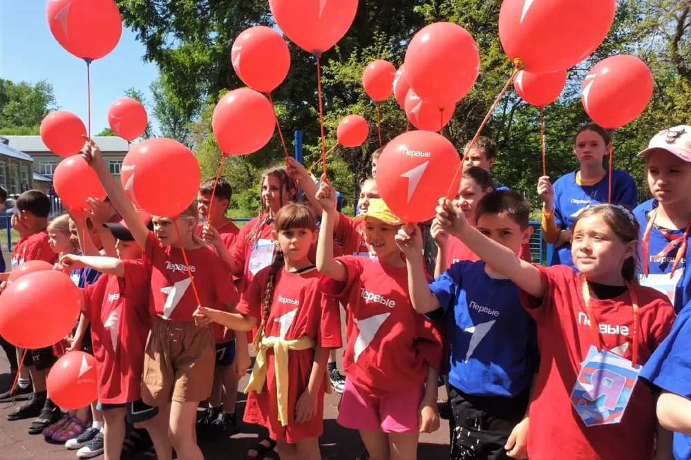 Более 2,6 тысяч детей примут пришкольные площадки и форпосты в ЕАО на второй летней смене